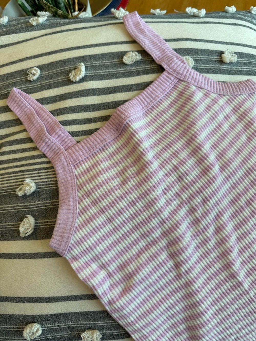 Old Navy Lilac and White Ribbed Tank Top